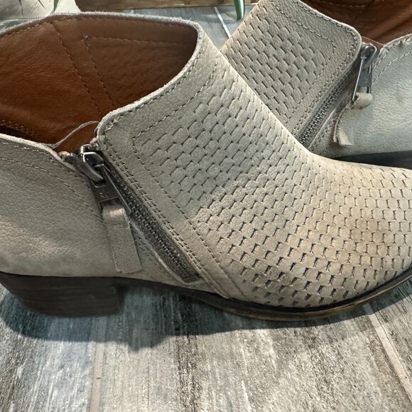 Lucky Brand Gray perforated side zip leather bootie Size 7.5 M Taupe Beige Color - Picture 6 of 6